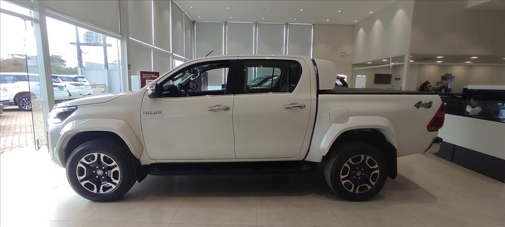 HILUX 2.8 D-4D TURBO DIESEL CD SRX 4X4 AUTOMÁTICO13