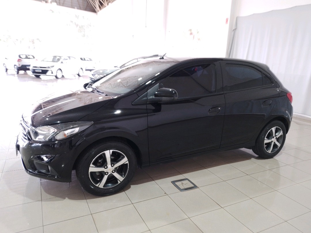 GM - Chevrolet-ONIX-1.4 MPFI LTZ 8V FLEX 4P MANUAL