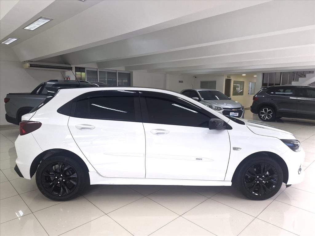 ONIX 1.0 TURBO FLEX RS AUTOMÁTICO11