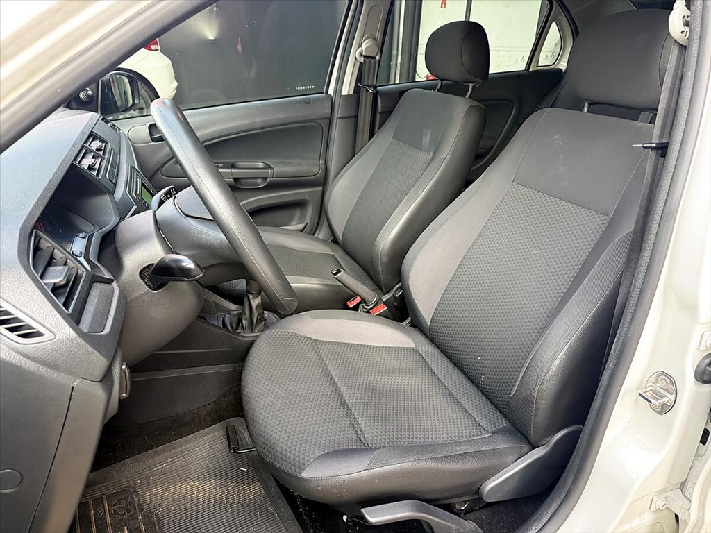 Volkswagen Voyage - 1.0 12V MPI TOTALFLEX 4P MANUAL