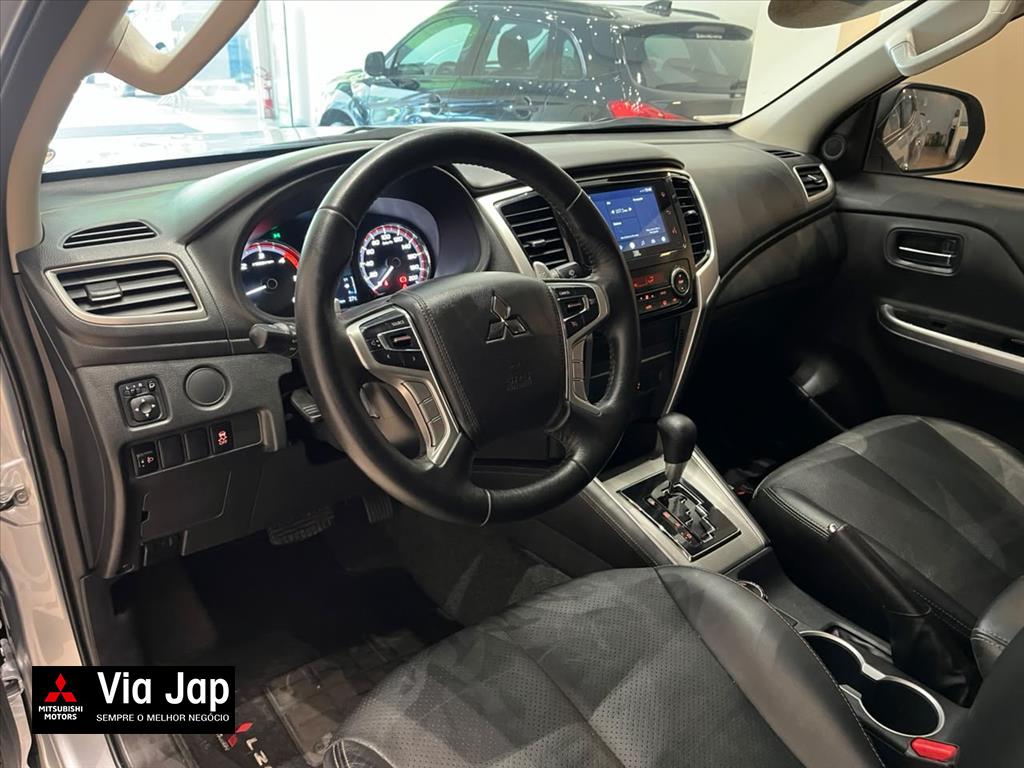 Mitsubishi-L200 TRITON-2.4 16V TURBO DIESEL SPORT HPE CD 4P 4X4 AUTOMÁTICO