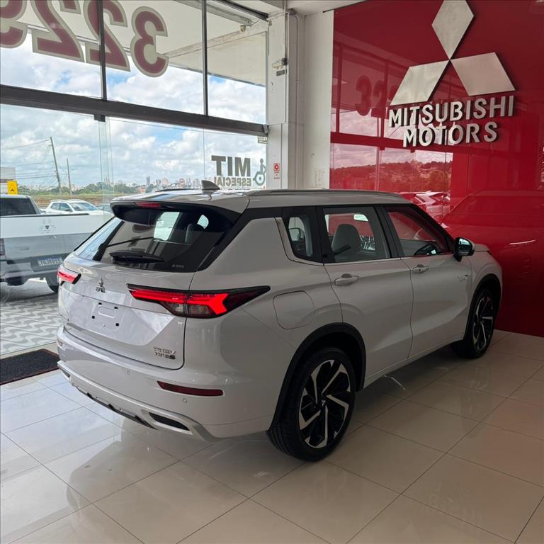 Mitsubishi-OUTLANDER-2.4 PHEV HPE-S S-AWC DHT
