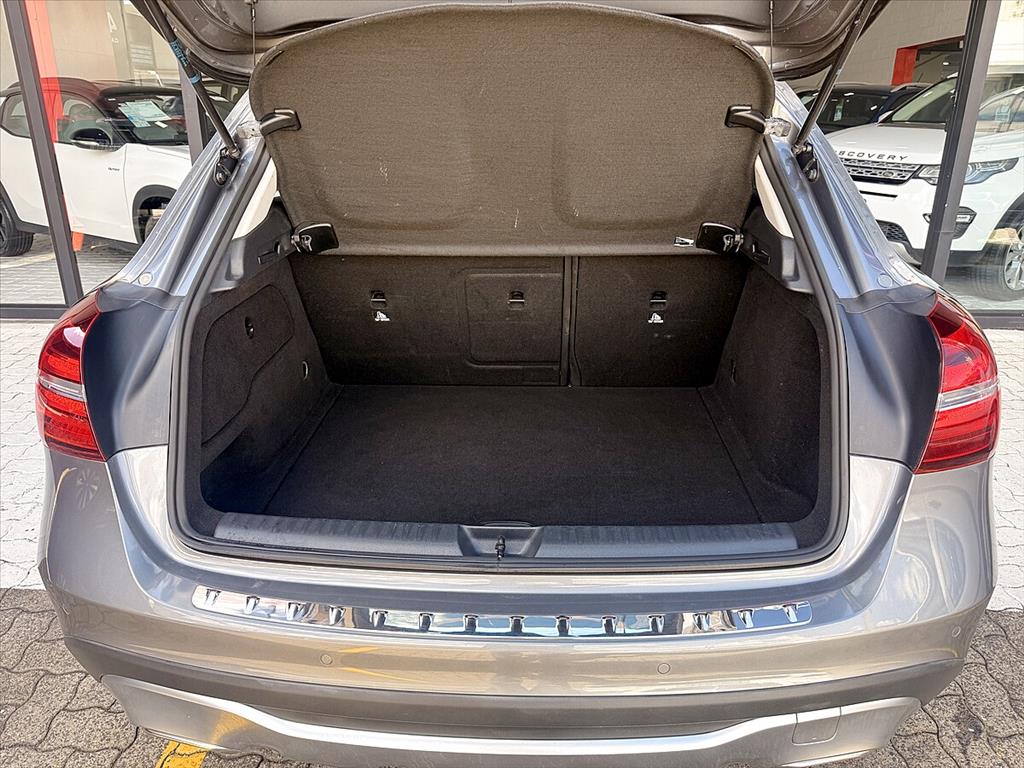 Mercedes-Benz Gla 200 - 1.6 CGI FLEX ADVANCE 7G-DCT