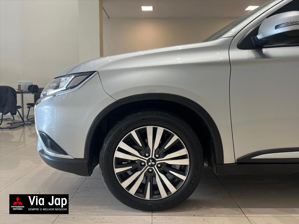 Mitsubishi-OUTLANDER-2.0 MIVEC GASOLINA HPE AUTOMÁTICO