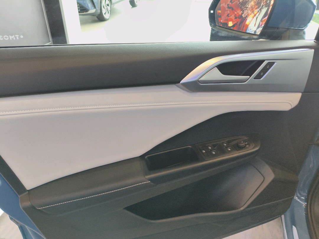 TAOS 1.4 250 TSI TOTAL FLEX COMFORTLINE AUTOMÁTICO8