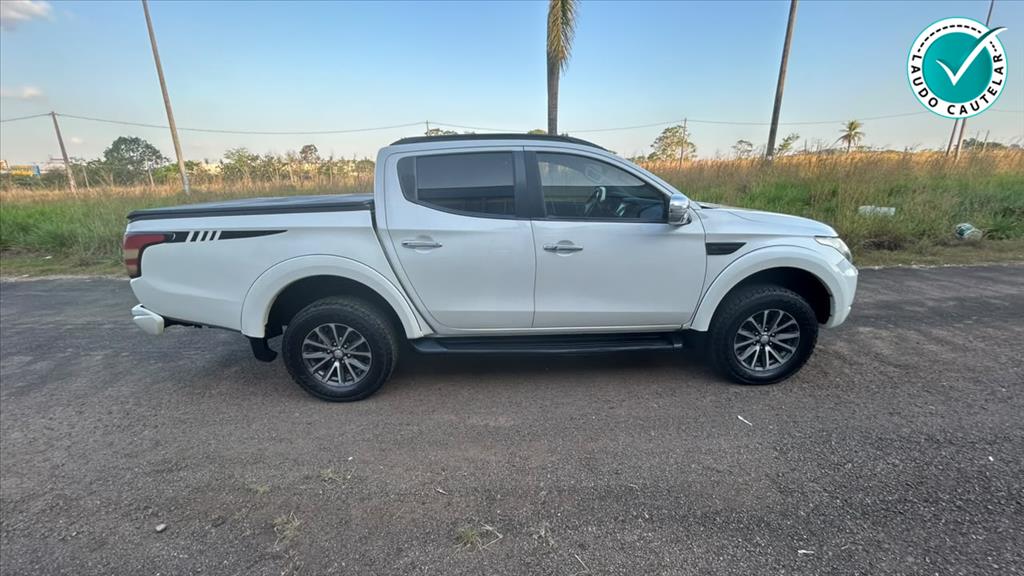 L200 TRITON 2.4 16V TURBO DIESEL SPORT HPE-S CD 4P 4X4 AUTOMÁTICO3