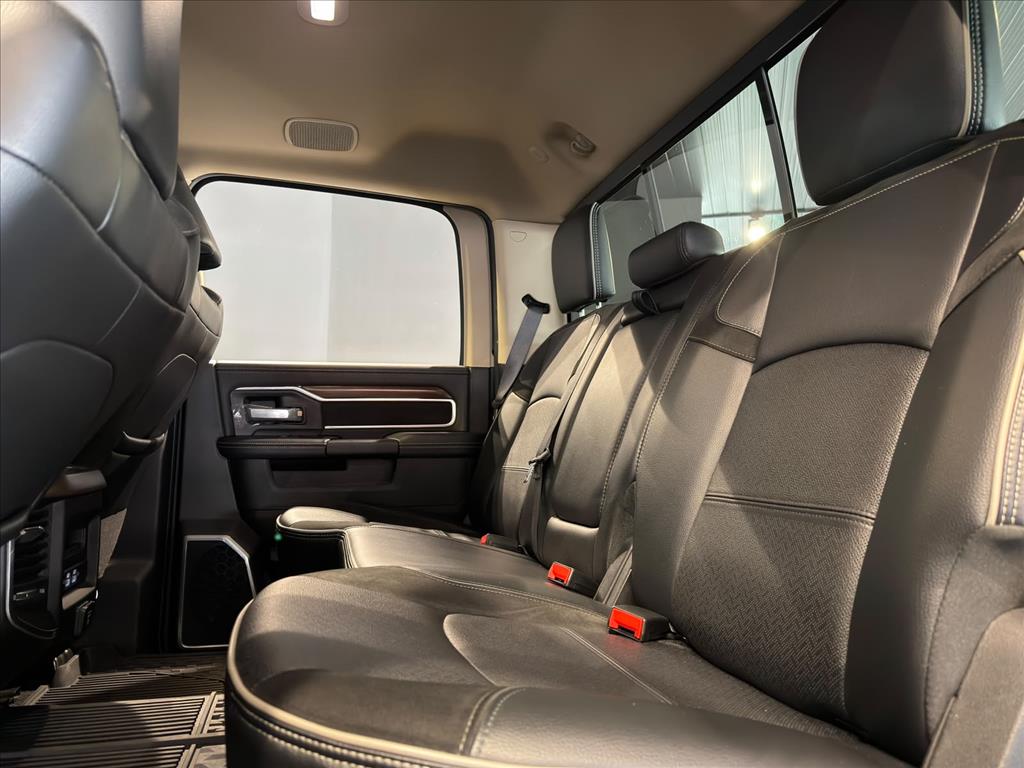 3500 6.7 I6 TURBO DIESEL LARAMIE CD 4X4 AUTOMÁTICO8
