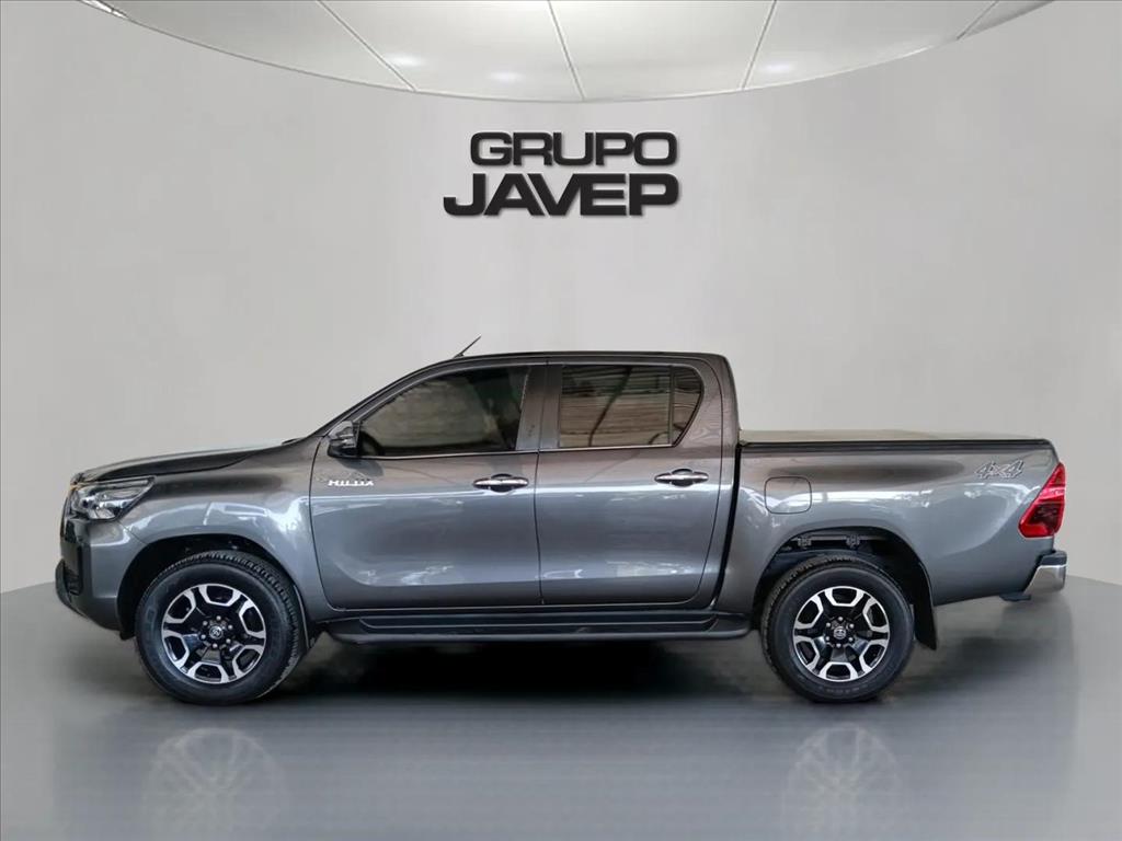 Toyota-HILUX-2.8 D-4D TURBO DIESEL CD SRX 4X4 AUTOMÁTICO