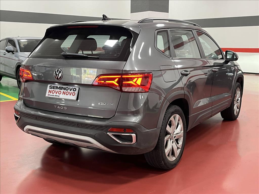 TAOS 1.4 250 TSI TOTAL FLEX COMFORTLINE AUTOMÁTICO15