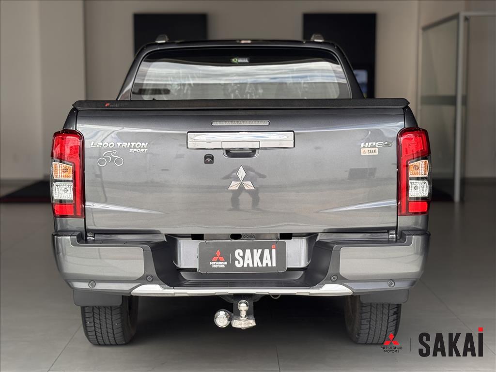 Mitsubishi-L200 TRITON-2.4 16V TURBO DIESEL SPORT HPE-S CD 4P 4X4 AUTOMÁTICO