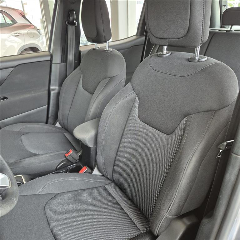 RENEGADE 1.8 16V FLEX 4P AUTOMÁTICO