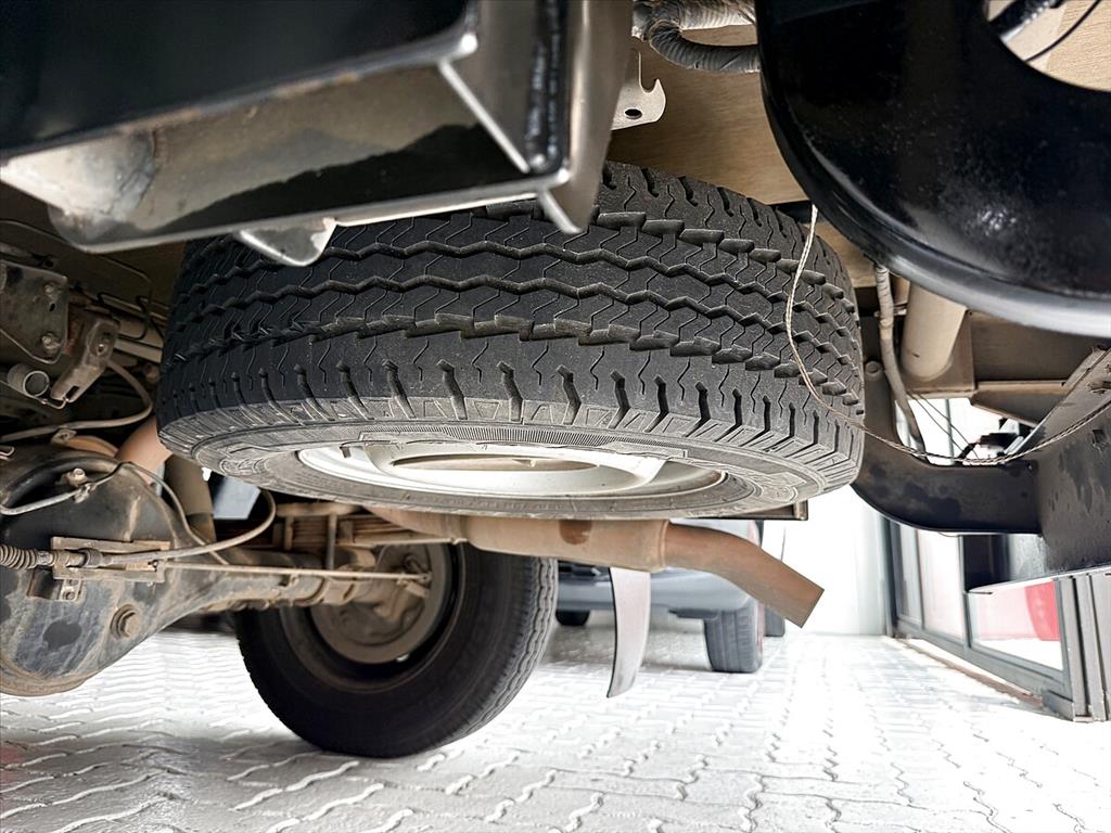 Kia Bongo - 2.5 K-2500 4X2 CS TURBO DIESEL 2P MANUAL