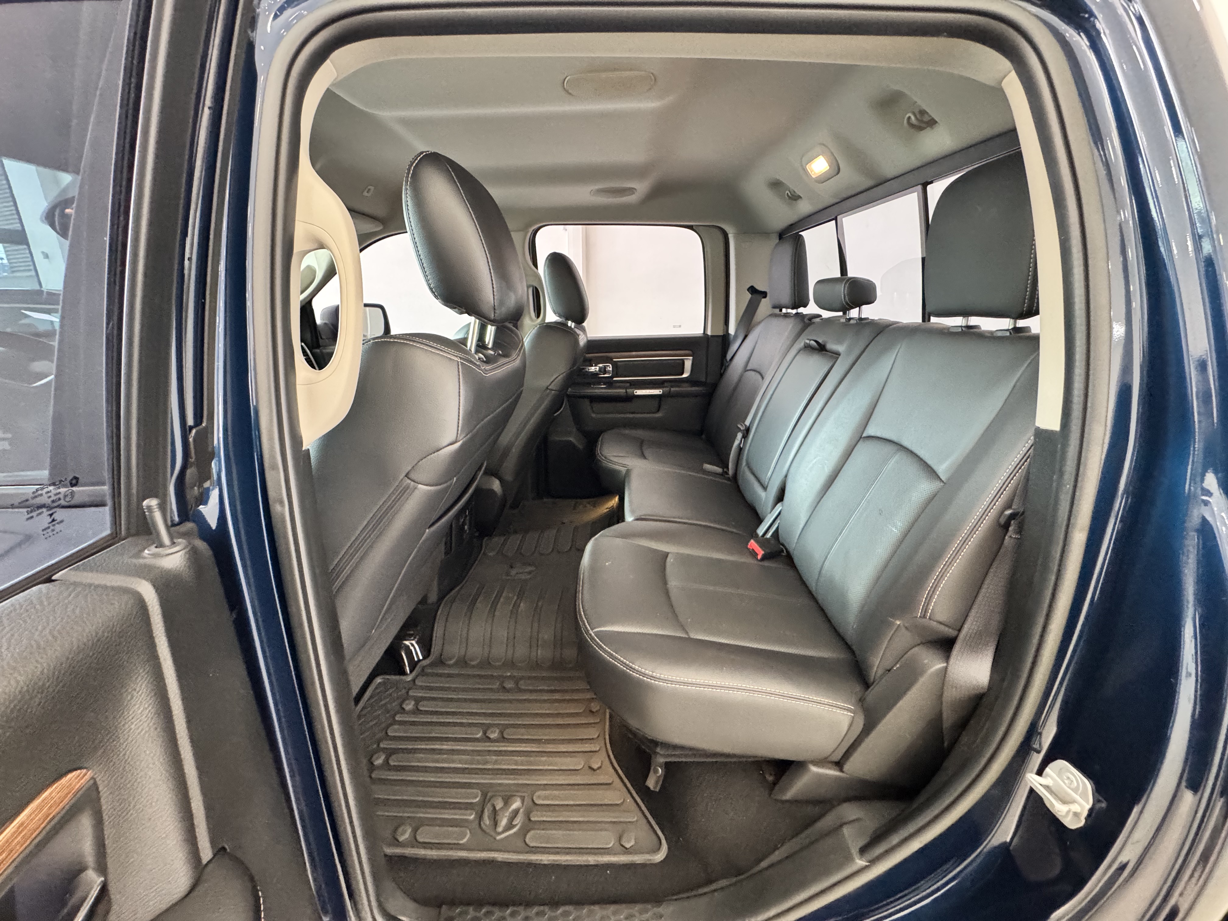 CLASSIC 5.7 V8 GASOLINA LARAMIE CD 4X4 AUTOMÁTICO5
