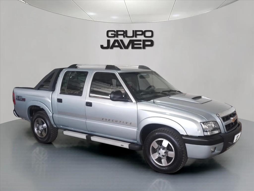 GM - Chevrolet-S10-2.8 EXECUTIVE 4X4 CD 12V TURBO ELECTRONIC INTERCOOLER DIESEL 4P MANUAL