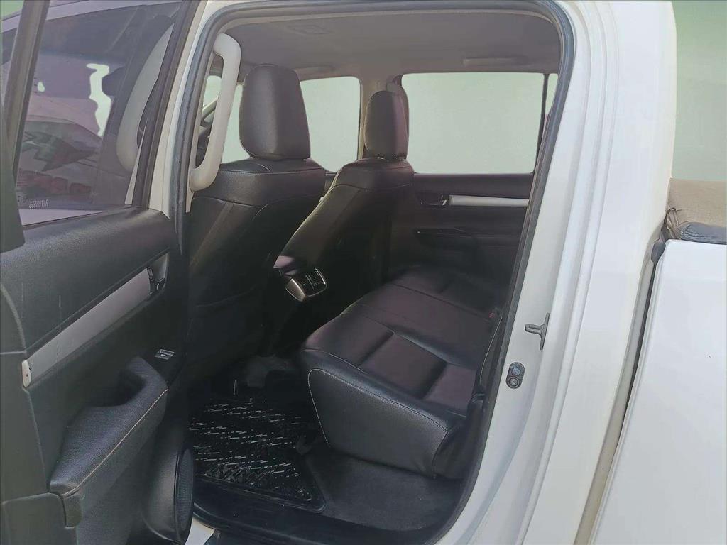 HILUX 2.8 D-4D TURBO DIESEL CD SRV 4X4 AUTOMÁTICO11