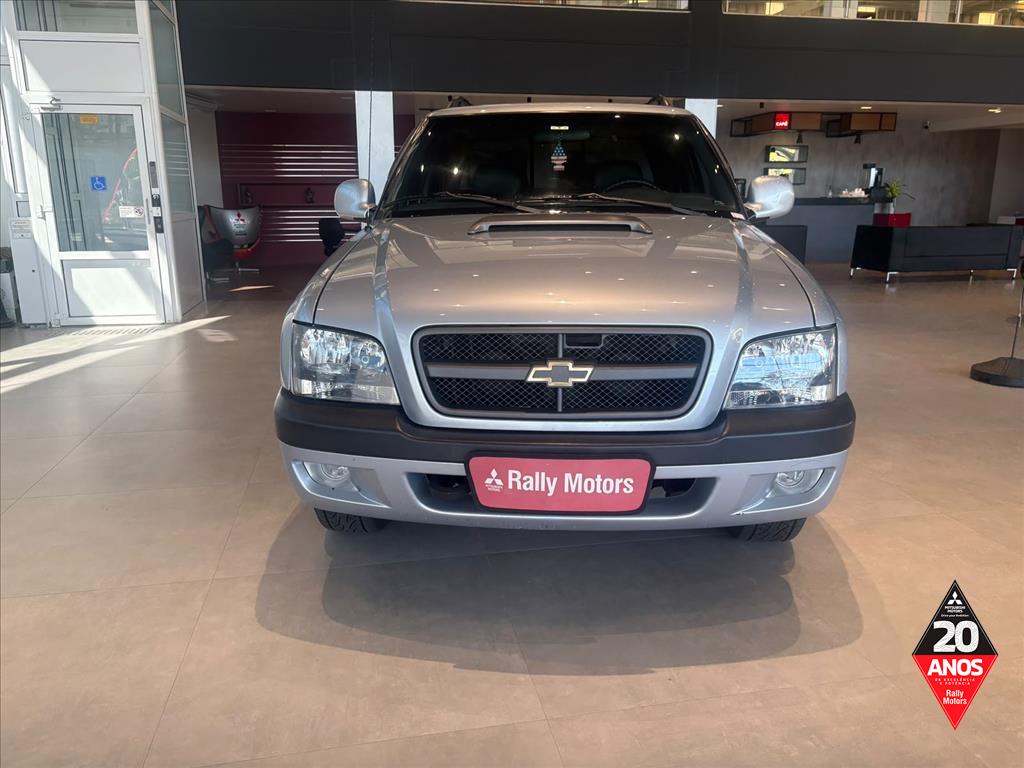 GM - Chevrolet-S10-2.8 EXECUTIVE 4X4 CD 12V TURBO ELECTRONIC INTERCOOLER DIESEL 4P MANUAL