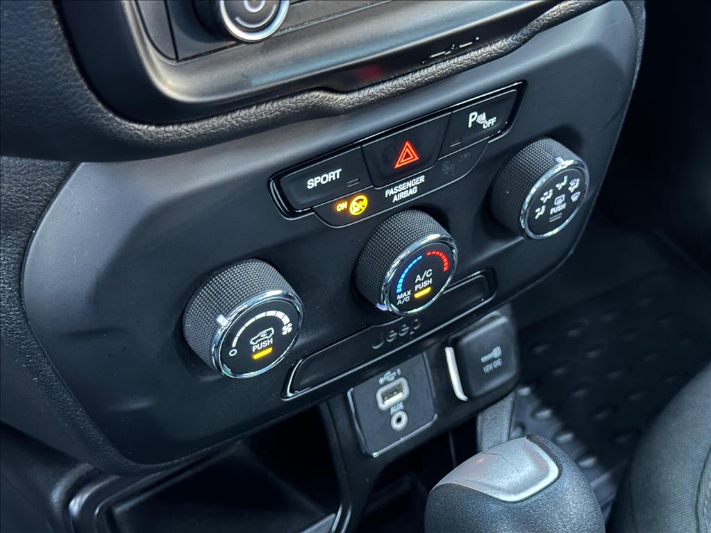RENEGADE 1.8 16V FLEX SPORT 4P AUTOMÁTICO10