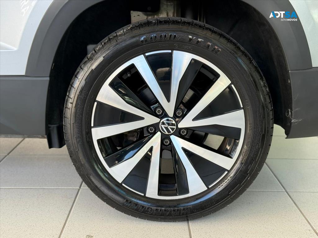 VOLKSWAGEN TAOS 1.4 250 TSI TOTAL FLEX HIGHLINE AUTOMÁTICO