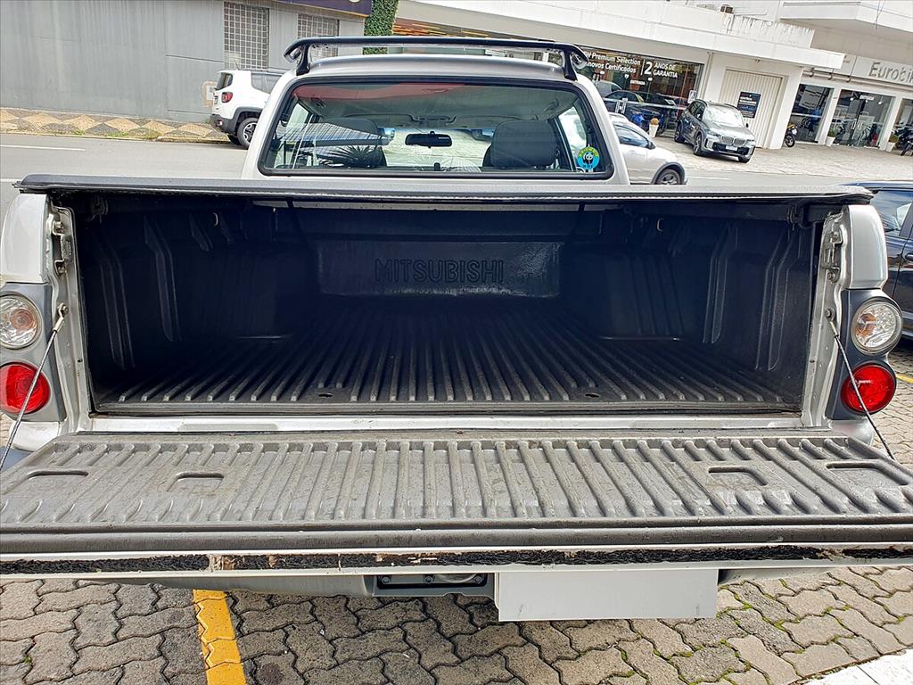 Mitsubishi L200 Outdoor - 2.5 HPE 4X4 CD 8V TURBO INTERCOOLER DIESEL 4P MANUAL