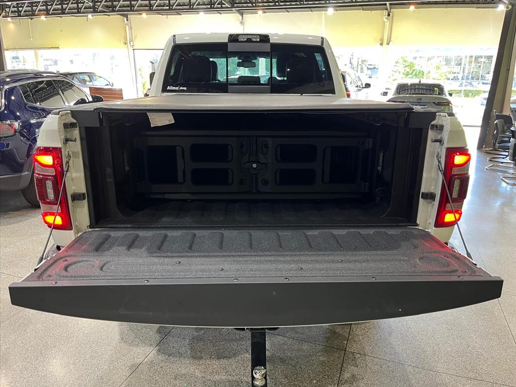 2500 6.7 I6 TURBO DIESEL LARAMIE CD 4X4 AUTOMÁTICO5