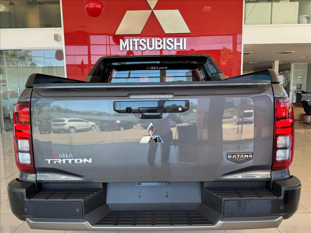 Mitsubishi-TRITON-2.4 BITURBO DIESEL CD KATANA 4X4 AUTOMÁTICO