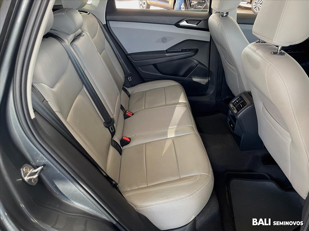 TAOS 1.4 250 TSI TOTAL FLEX HIGHLINE AUTOMÁTICO9
