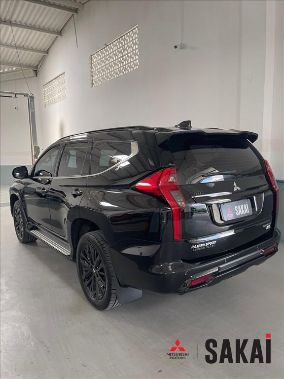 Mitsubishi-PAJERO SPORT-2.4 16V MIVEC TURBO DIESEL LEGEND BLACK AWD AUTOMÁTICO