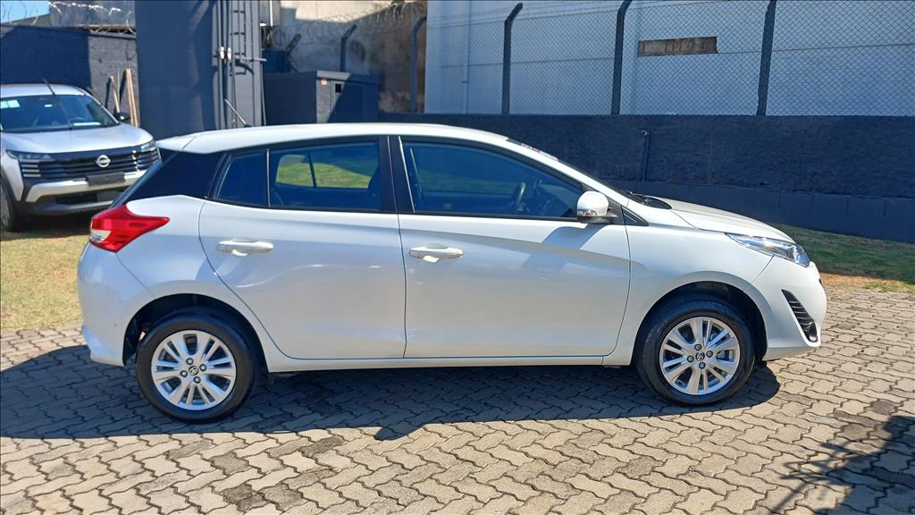 YARIS 1.3 16V FLEX XL MULTIDRIVE4