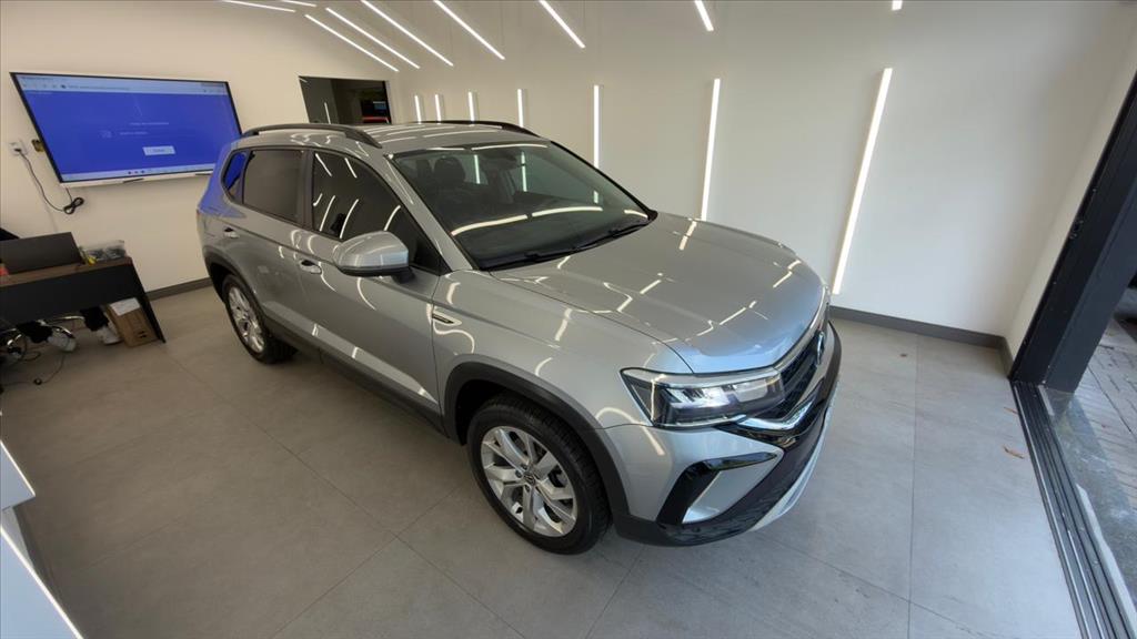 TAOS 1.4 250 TSI TOTAL FLEX COMFORTLINE AUTOMÁTICO4