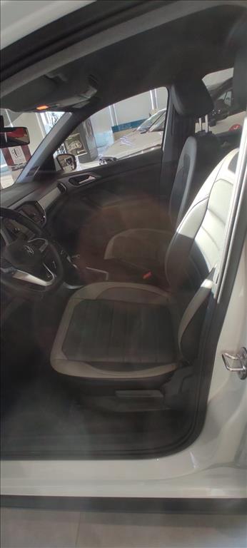 T-CROSS 1.0 200 TSI TOTAL FLEX AUTOMÁTICO10