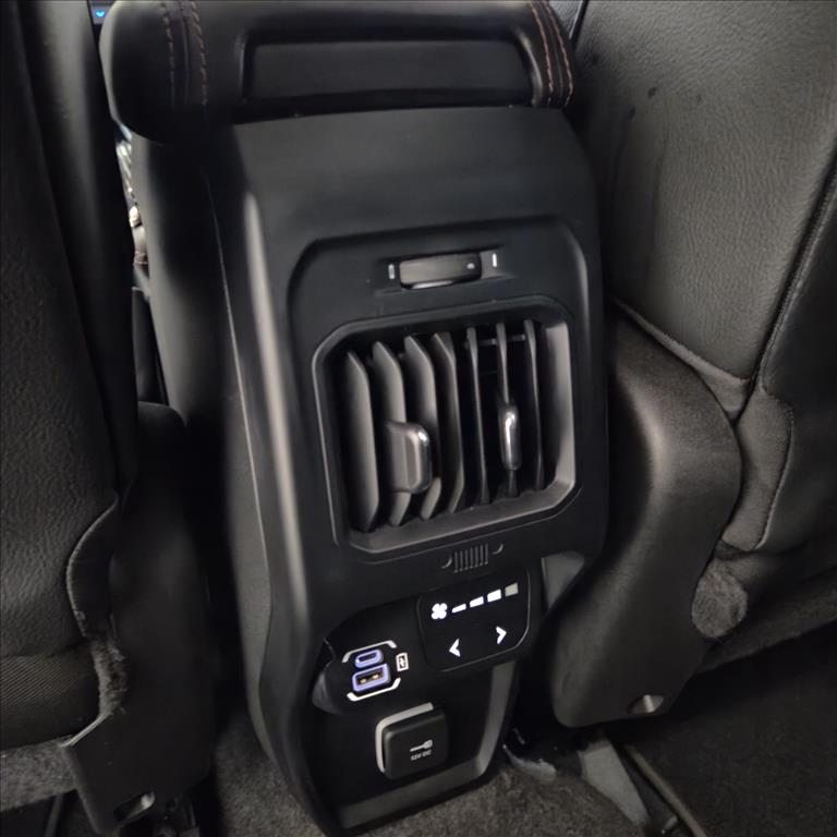 COMMANDER 1.3 T270 TURBO FLEX LIMITED AT615