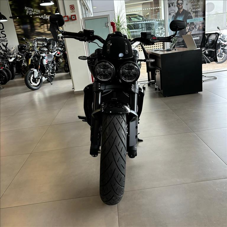TRIUMPH-ROCKET-III STORM R