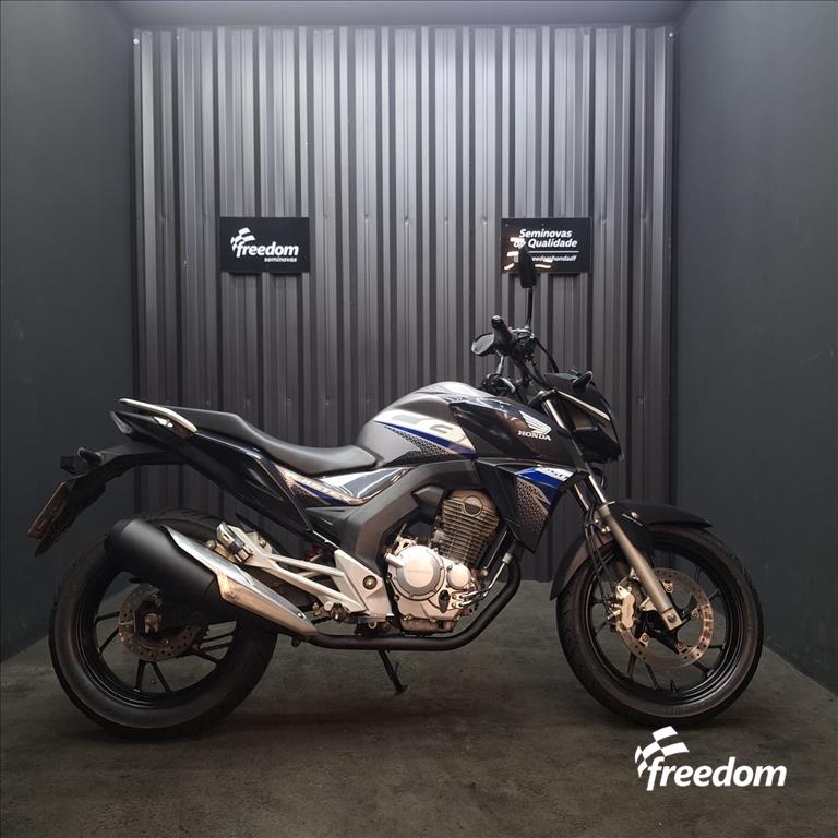 Moto HONDA do modelo CB TWISTER 2020/2020