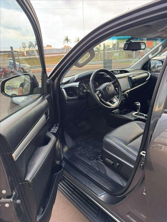 HILUX 2.8 D-4D TURBO DIESEL CD SRV 4X4 AUTOMÁTICO13