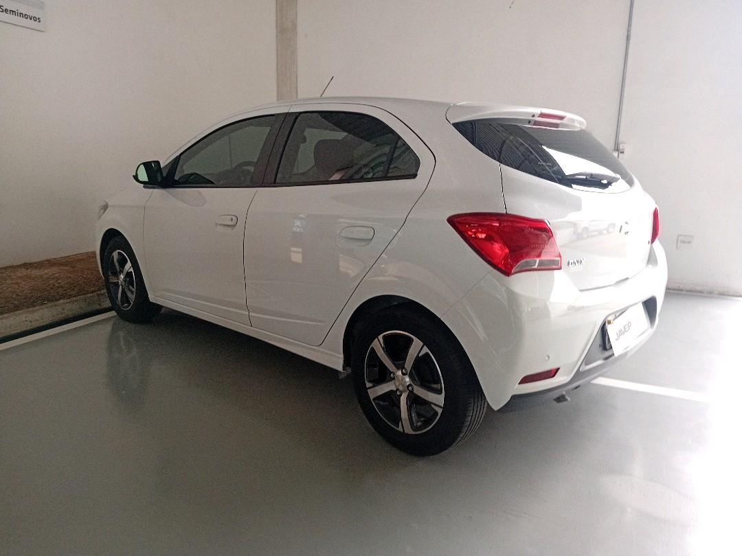 GM - Chevrolet-ONIX-1.4 MPFI LTZ 8V FLEX 4P AUTOMÁTICO