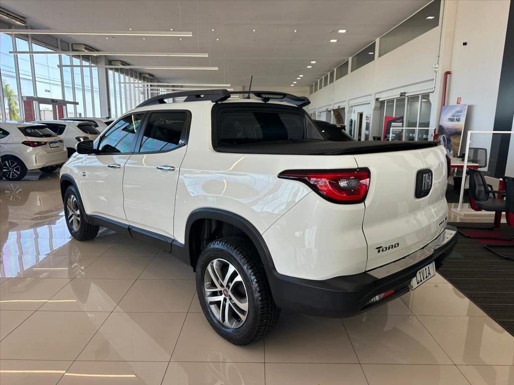 TORO 2.0 16V TURBO DIESEL FREEDOM 4WD AT94