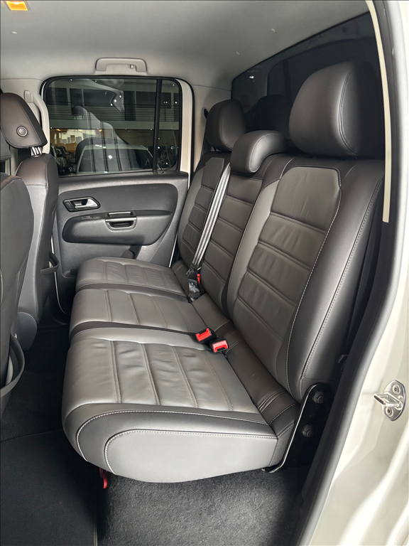 VOLKSWAGEN AMAROK 2.0 HIGHLINE 4X4 CD 16V TURBO INTERCOOLER DIESEL 4P AUTOMÁTICO-9 - Paraná Veículos Campinas - Veículos novos e seminovos com qualidade e procedência - 0