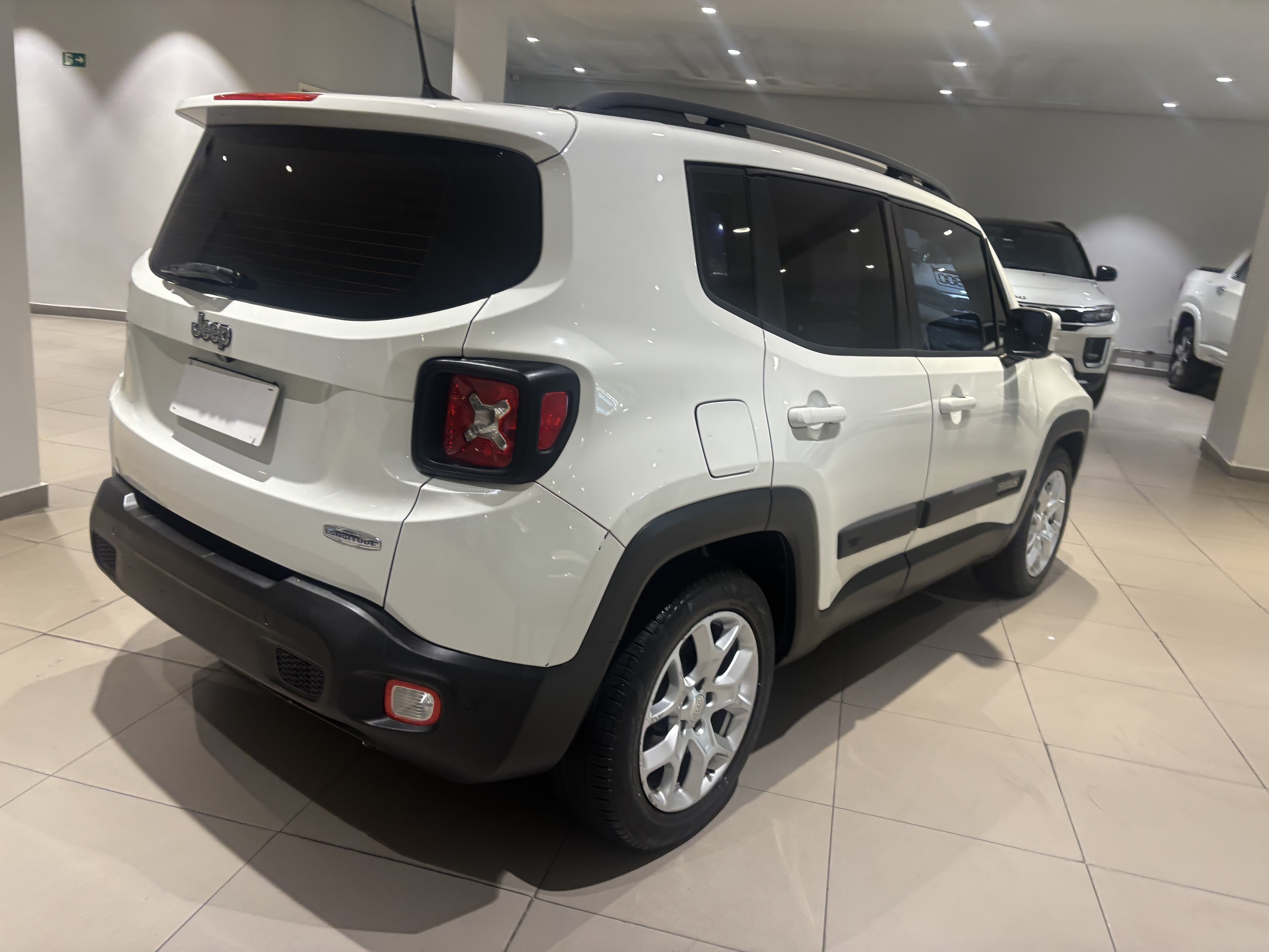 RENEGADE 1.8 16V FLEX LONGITUDE 4P AUTOMÁTICO4