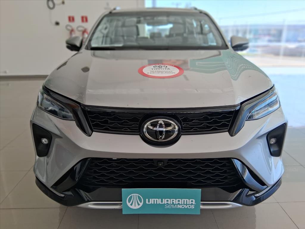 HILUX 2.8 D-4D TURBO DIESEL CD SRX 4X4 AUTOMÁTICO1