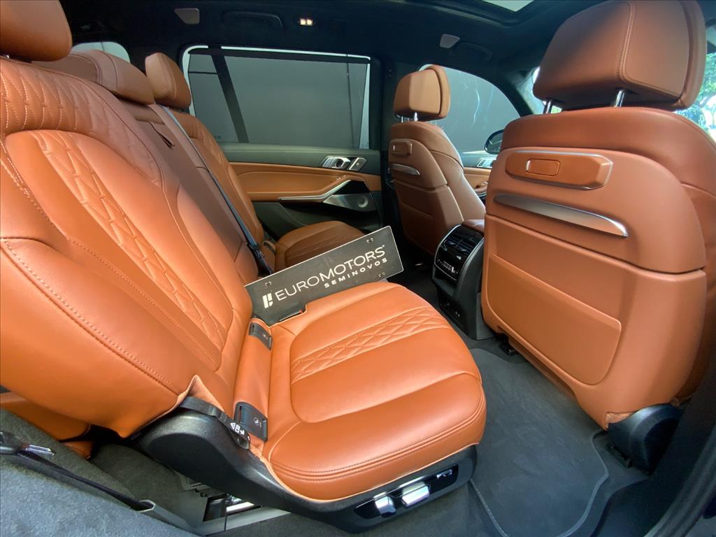 BMW-X7-4.4 V8 GASOLINA M60i STEPTRONIC