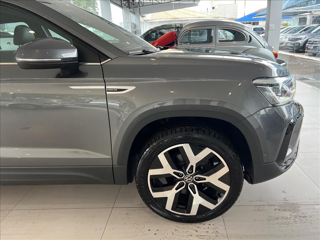 TAOS 1.4 250 TSI TOTAL FLEX HIGHLINE AUTOMÁTICO4