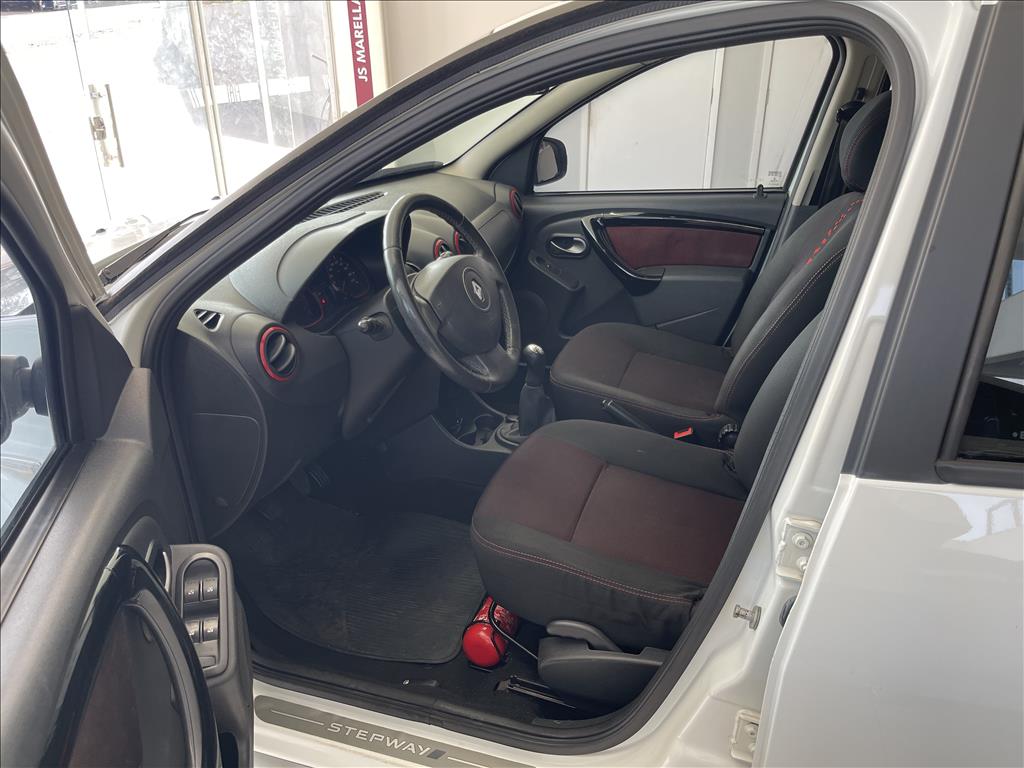 SANDERO 1.6 STEPWAY 8V FLEX 4P MANUAL SANDERO 1.6 STEPWAY 8V FLEX 4P MANUAL