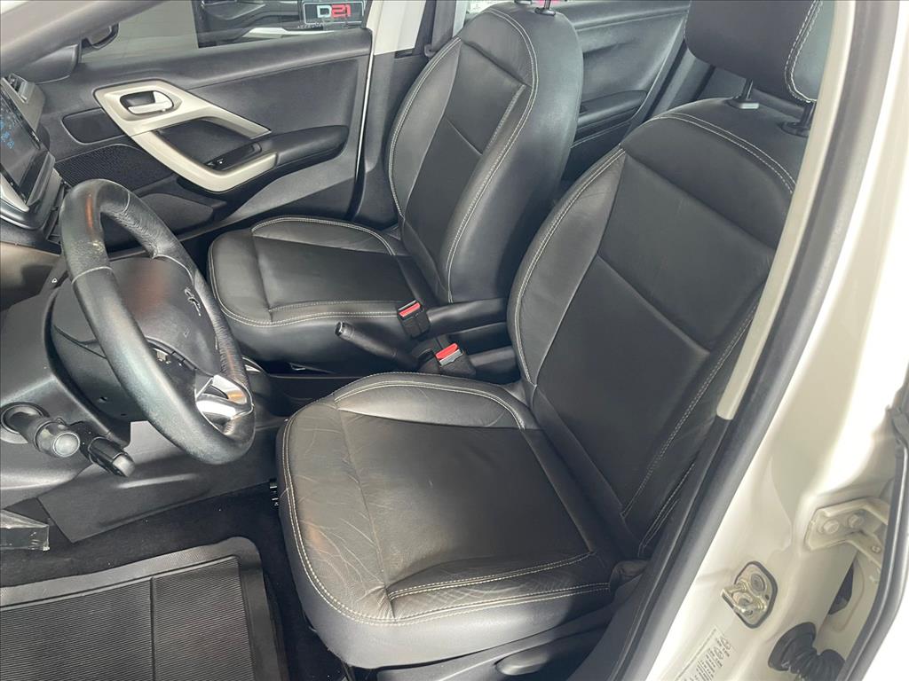 Peugeot-2008-1.6 16V FLEX ALLURE PACK 4P AUTOMÁTICO