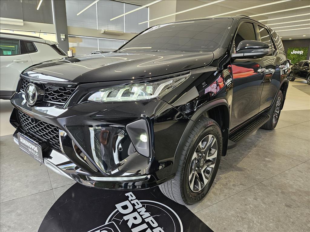 HILUX SW4 2.8 D-4D TURBO DIESEL DIAMOND 7L 4X4 AUTOMÁTICO2