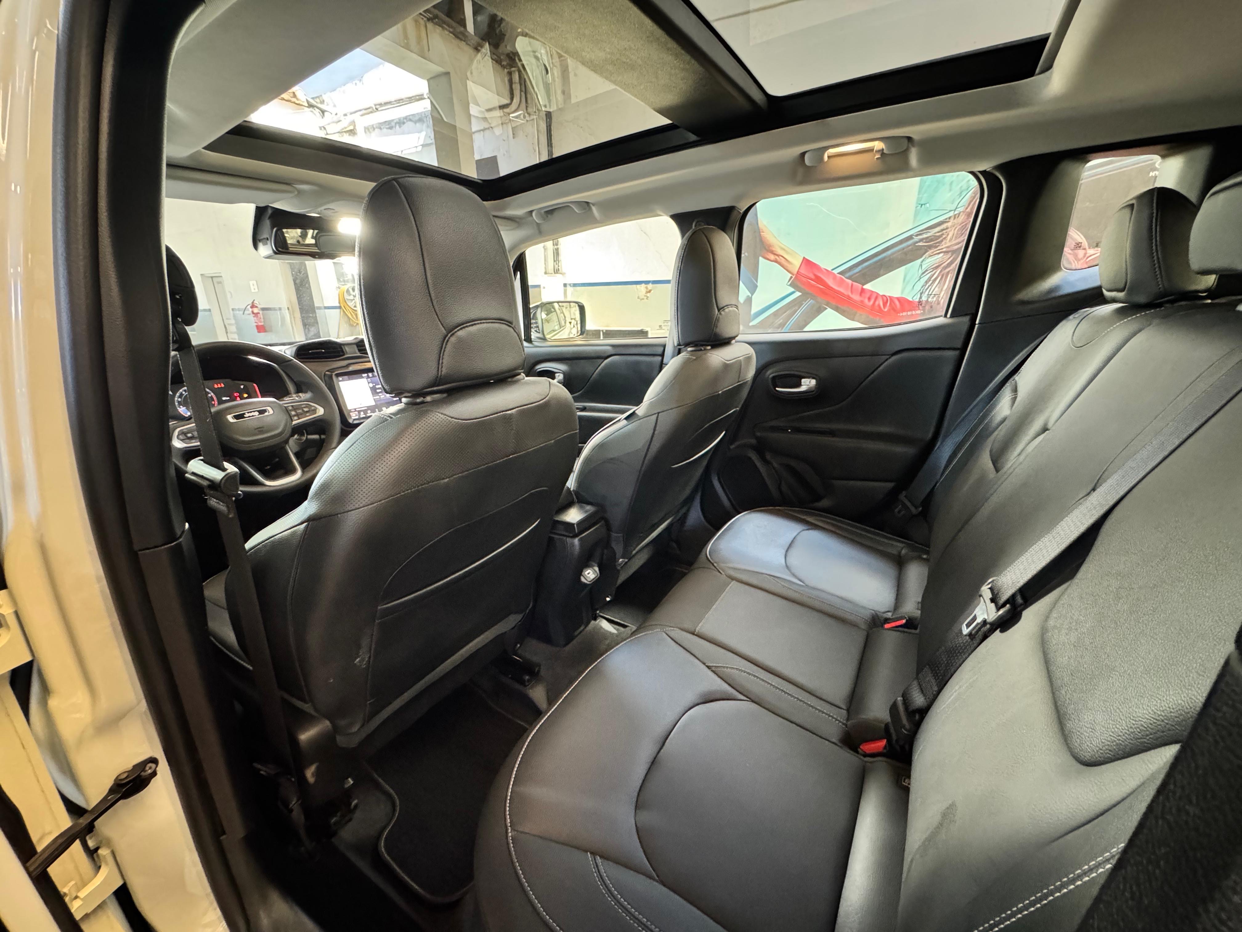 Jeep-RENEGADE-1.3 T270 TURBO FLEX SAHARA AT6