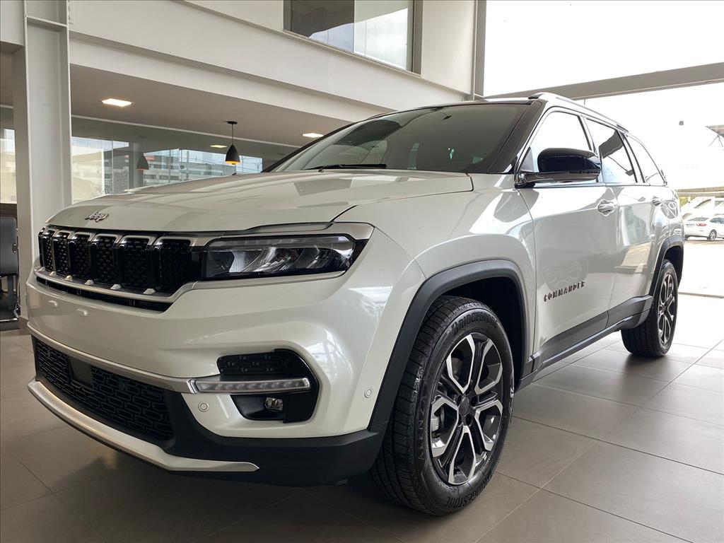 COMMANDER 1.3 T270 TURBO FLEX LIMITED AT62