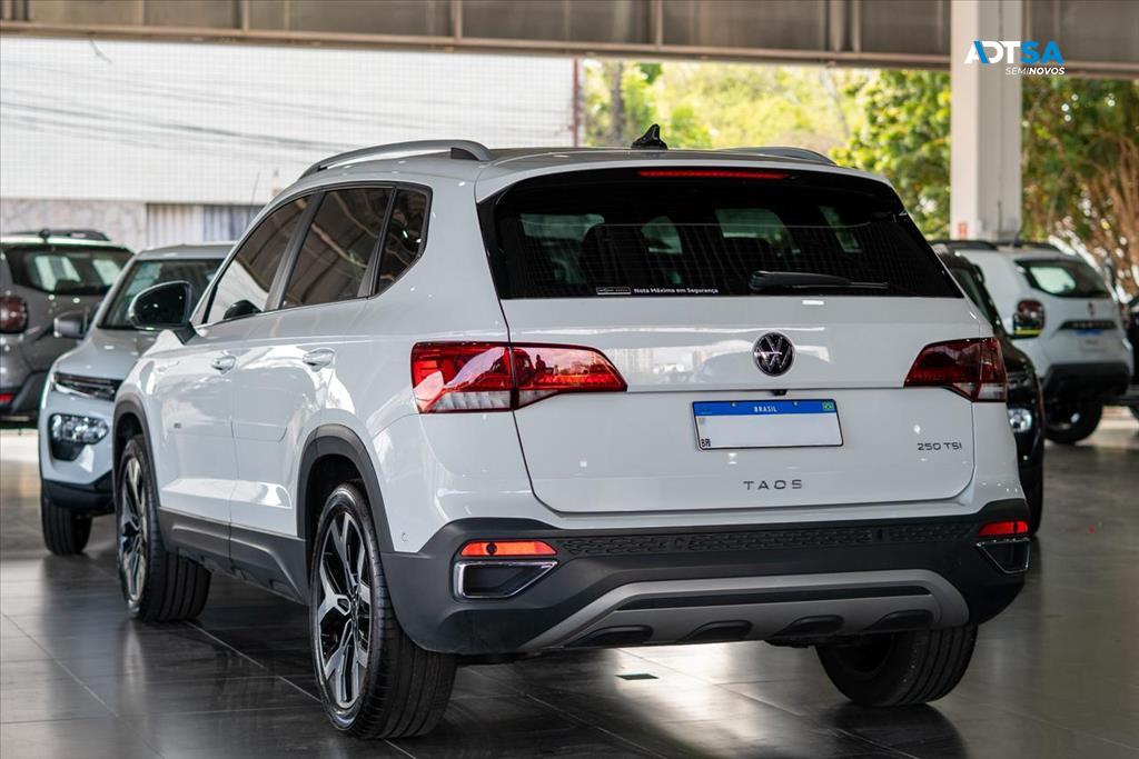 VOLKSWAGEN TAOS 1.4 250 TSI TOTAL FLEX HIGHLINE AUTOMÁTICO