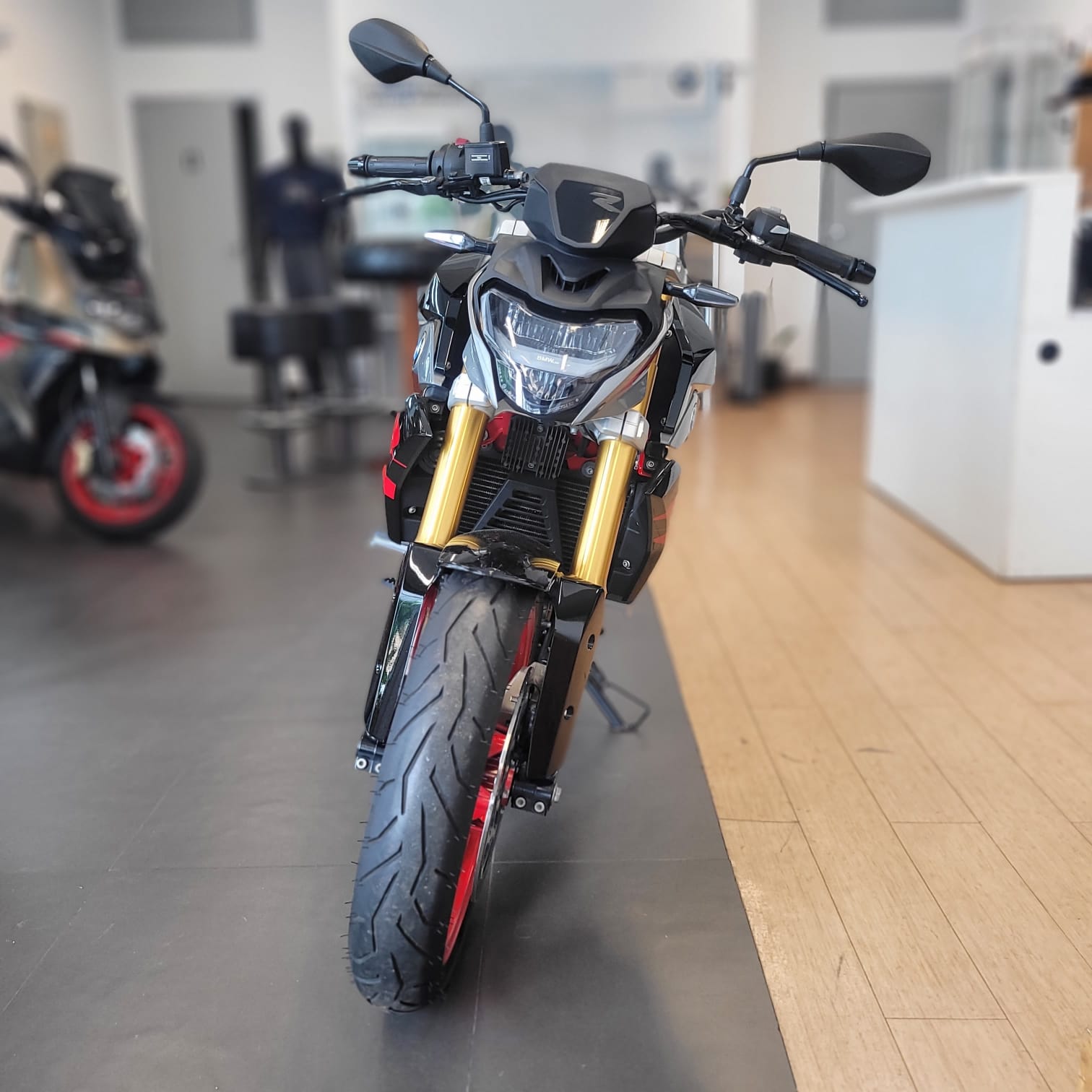 BMW Motorrad-G-310 R