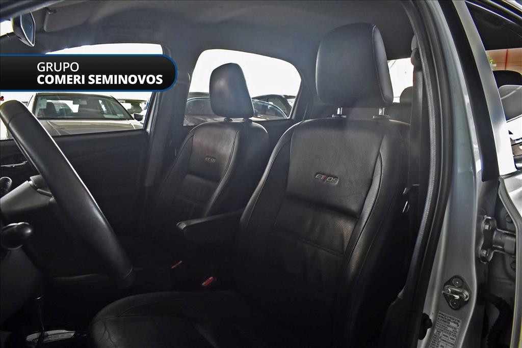 ETIOS 1.5 PLATINUM SEDAN 16V FLEX 4P AUTOMÁTICO6