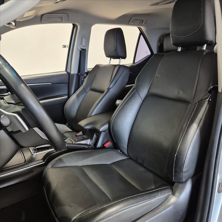 HILUX 2.8 D-4D TURBO DIESEL CD SRX 4X4 AUTOMÁTICO15